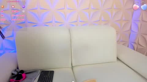 Jessy Morgan online show from 15, 2, 2025