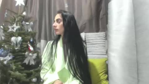 Snapshot of jessystarrr chatting on 15, 12, 2025 Jessy online show from 15, 12, 2025