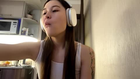 Snapshot of jesusitacatts chatting on 27, 10, 2025 Lynn online show from 27, 10, 2025