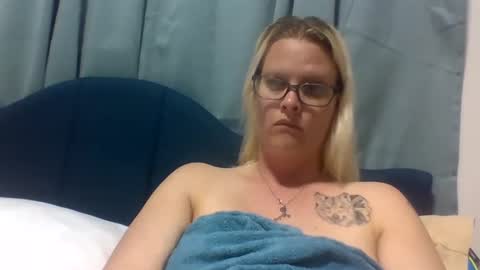 jeuelz1 online show from 19, 2, 2025