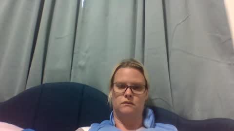 jeuelz1 online show from 20, 2, 2025