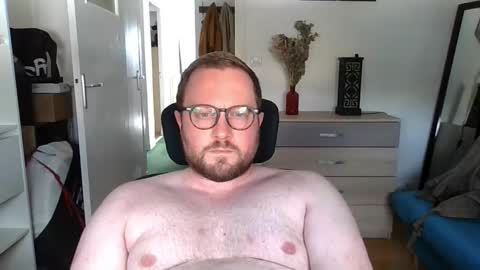 jeuneloup92 online show from 21, 9, 2025