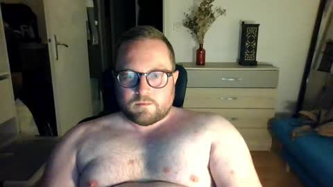 jeuneloup92 online show from 27, 4, 2026