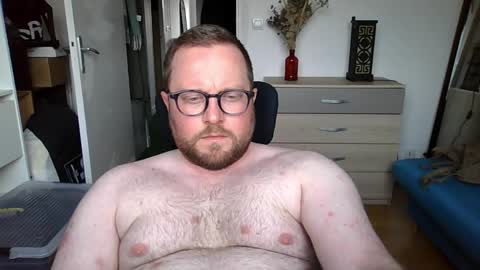 jeuneloup92 online show from 28, 4, 2026