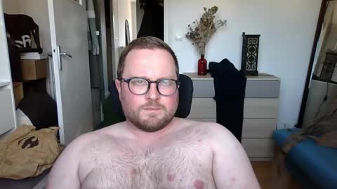 Snapshot of jeuneloup92 chatting on 7, 5, 2026 jeuneloup92 online show from 7, 5, 2026
