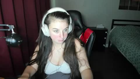 Miss Lovely online show from 15, 7, 2026