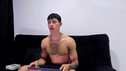 Snapshot of jey_cox23 chatting on 7, 1, 2026 jey cox online show from 7, 1, 2026