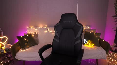 Jeysy online show from 24, 4, 2026