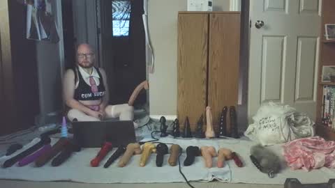 Snapshot of jghosty69 chatting on 28, 1, 2025 Nasty Cumslut online show from 28, 1, 2025