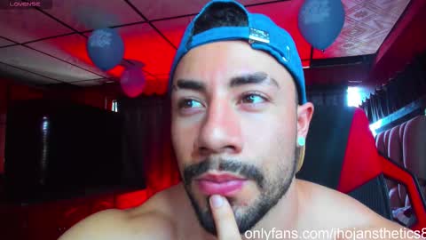 Snapshot of jhojansthetics chatting on 5, 10, 2025 Jhojan Strong online show from 5, 10, 2025