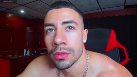 Jhojan Strong  online show from 21, 12, 2024