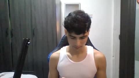 Snapshot of jhon_2000s chatting on 7, 12, 2024 jhon online show from 7, 12, 2024