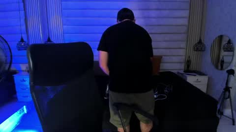 John Bear.... online show from 18, 4, 2026