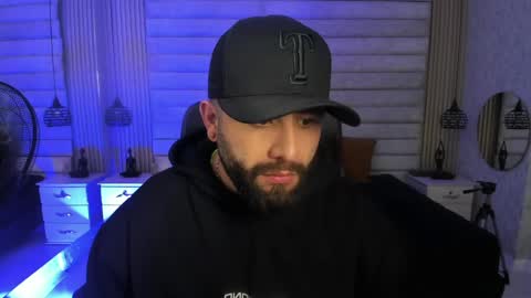 John Bear.... online show from 24, 4, 2026