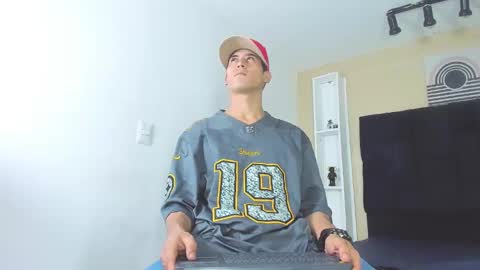 Snapshot of jhonn_rhyss chatting on 4, 1, 2025 Jhon online show from 4, 1, 2025