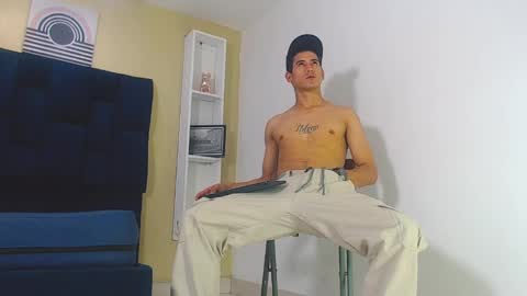 Snapshot of jhonn_rhyss chatting on 12, 1, 2025 Jhon online show from 12, 1, 2025