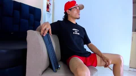 Snapshot of jhonn_rhyss chatting on 19, 11, 2025 Jhon online show from 19, 11, 2025