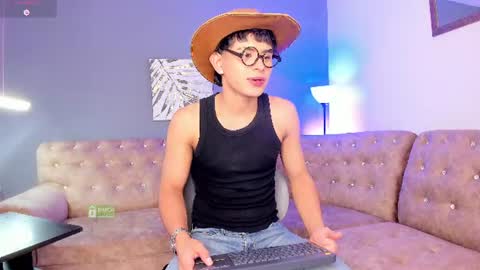 JHONNATHAN online show from 23, 7, 2026