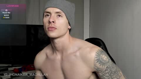 Snapshot of jhonny_macallan chatting on 7, 1, 2026 Jhonaiker online show from 7, 1, 2026