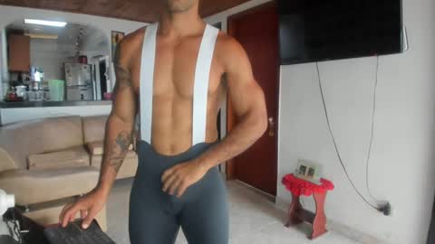 Snapshot of jhonnyxxfitnexx chatting on 17, 9, 2025 jh online show from 17, 9, 2025