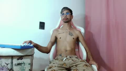 jhonsonvlatino online show from 17, 7, 2026