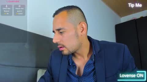 Jhony Alzate online show from 4, 10, 2025