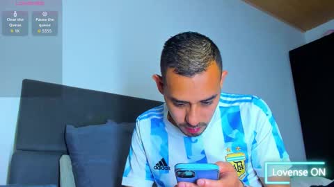 Jhony Alzate online show from 16, 11, 2025