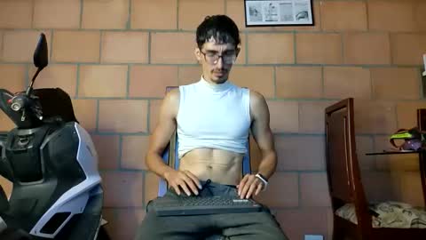 Snapshot of jhosuamoore chatting on 8, 4, 2026 Jhosuamoore online show from 8, 4, 2026