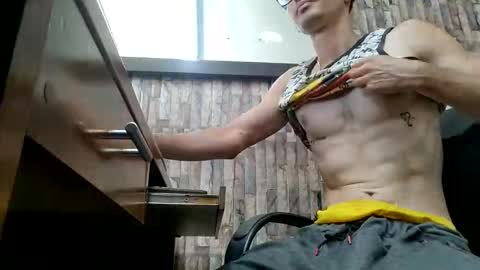 Snapshot of jhosuamoore chatting on 1, 5, 2026 Jhosuamoore online show from 1, 5, 2026