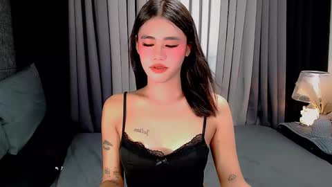 jhuliana_and_charles_room online show from 6, 10, 2025