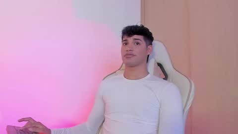 Jimmy Leeh online show from 13, 12, 2024