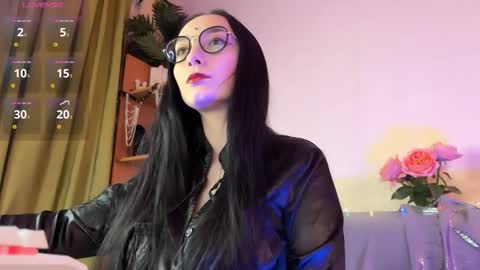 Jinhee Noir online show from 1, 12, 2025