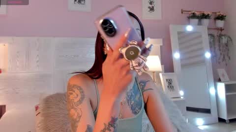 Snapshot of jinx_dh chatting on 12, 9, 2025 Jinx online show from 12, 9, 2025