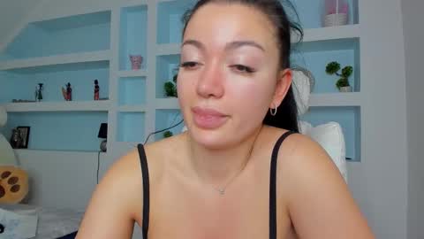 Juliee online show from 3, 2, 2026