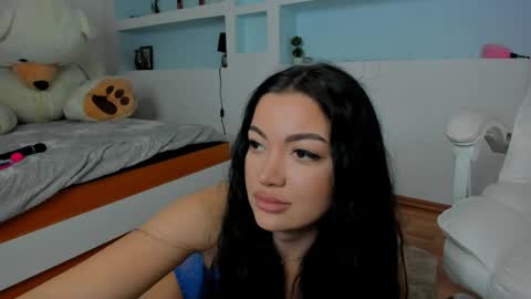 Juliee online show from 27, 4, 2026