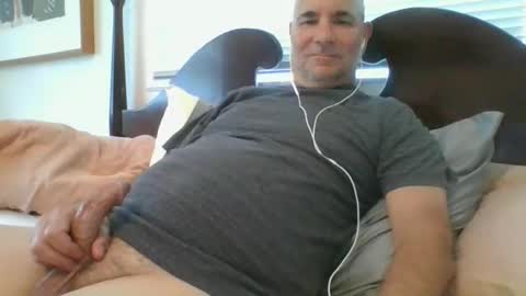Snapshot of jmichael50 chatting on 25, 10, 2025 jmichael50 online show from 25, 10, 2025