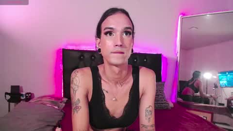 Snapshot of joaisaza chatting on 14, 11, 2025 Joa Isaza online show from 14, 11, 2025