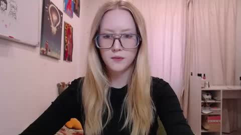 joan_kiss online show from 11, 7, 2026