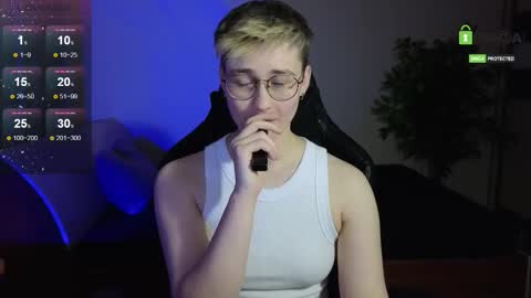 Snapshot of joan_night chatting on 4, 12, 2025 J online show from 4, 12, 2025