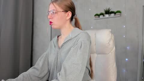 Snapshot of joann_shermann chatting on 23, 9, 2025 joann_shermann online show from 23, 9, 2025