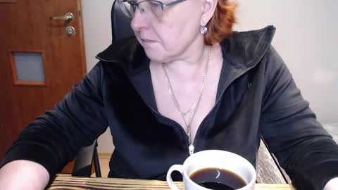 Snapshot of joannaandneighbour chatting on 25, 2, 2025 Joanna and Greg online show from 25, 2, 2025