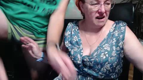 Snapshot of joannaandneighbour chatting on 10, 10, 2025 Joanna and Greg online show from 10, 10, 2025