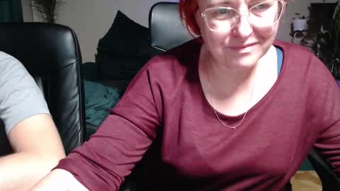 Snapshot of joannaandneighbour chatting on 20, 10, 2025 Joanna and Greg online show from 20, 10, 2025