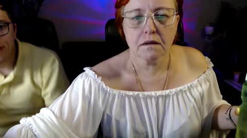 Snapshot of joannaandneighbour chatting on 29, 11, 2025 Joanna and Greg online show from 29, 11, 2025