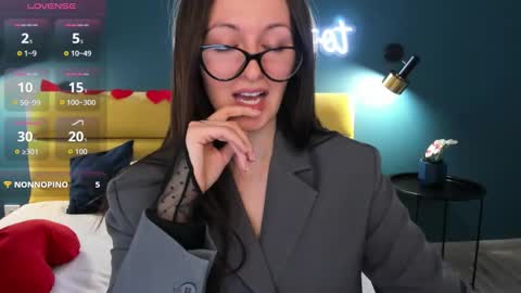 Joan online show from 6, 3, 2026