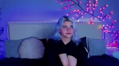 Snapshot of joannlowes chatting on 23, 9, 2025 Joann online show from 23, 9, 2025