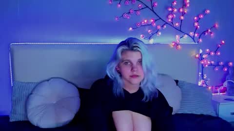 Snapshot of joannlowes chatting on 29, 9, 2025 Joann online show from 29, 9, 2025