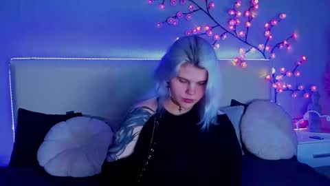 Snapshot of joannlowes chatting on 30, 9, 2025 Joann online show from 30, 9, 2025