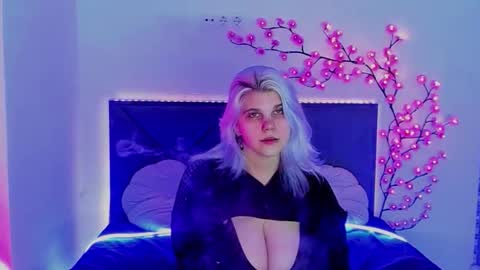 Snapshot of joannlowes chatting on 18, 2, 2026 Joann online show from 18, 2, 2026