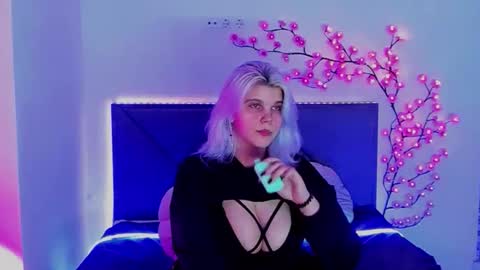 Snapshot of joannlowes chatting on 25, 2, 2026 Joann online show from 25, 2, 2026